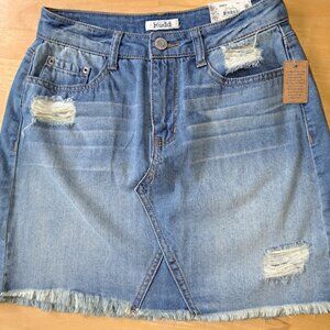 Mudd  Distressed Light Wash Denim Skirt size 7 NWT